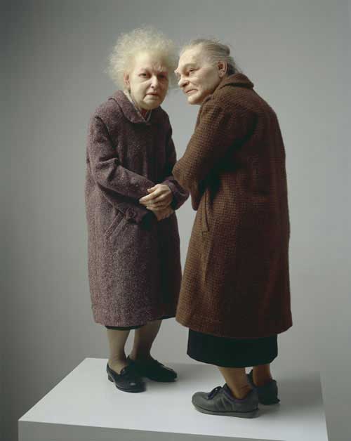 Escultura de Ron Mueck, Two Women 2005