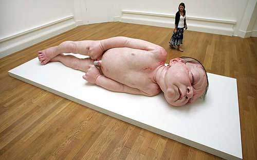 Escultura de Ron Mueck, A Girl